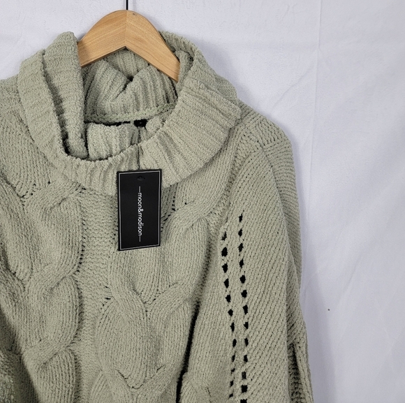 Women's NWT Cozy Knit Cowl Neck Sweater - Picture 3 of 5